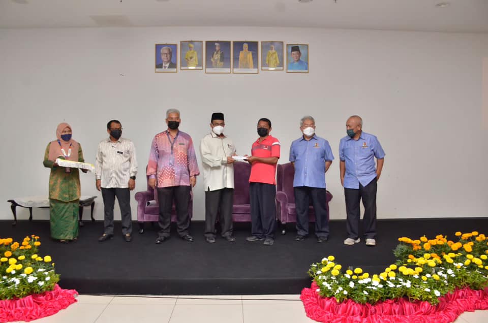 MAJLIS PENYERAHAN TAWARAN GERAI TAMAN AMPANGAN SEMPENA ULANG TAHUN KE-2 MAJLIS BANDARAYA SEREMBAN