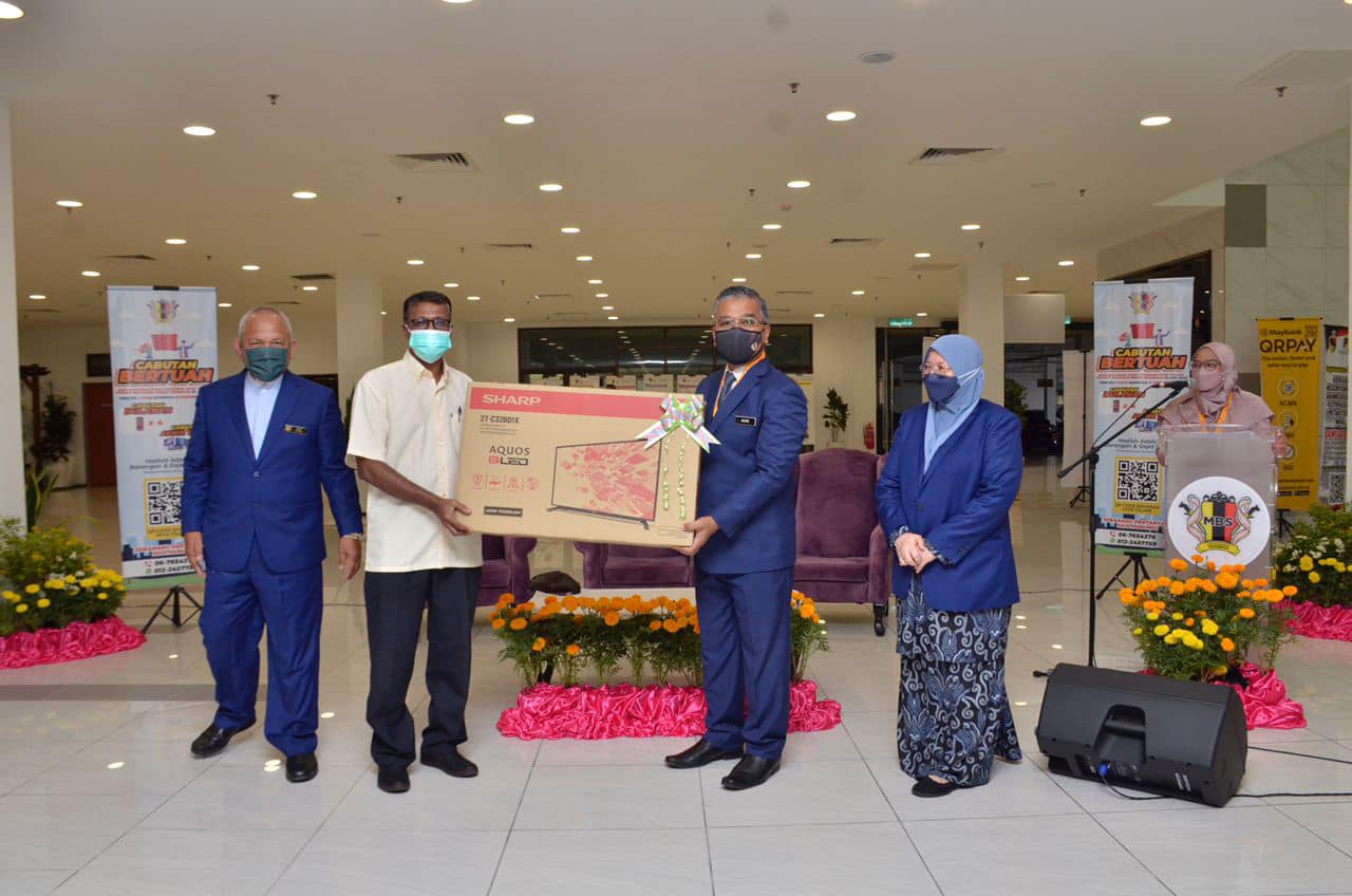 MAJLIS PENYAMPAIAN HADIAH CABUTAN BERTUAH KEMPEN BAGI BAYARAN CUKAI TAKSIRAN ATAS TALIAN DENGAN BAYARAN PENUH SEHINGGA 30 JUN 2022