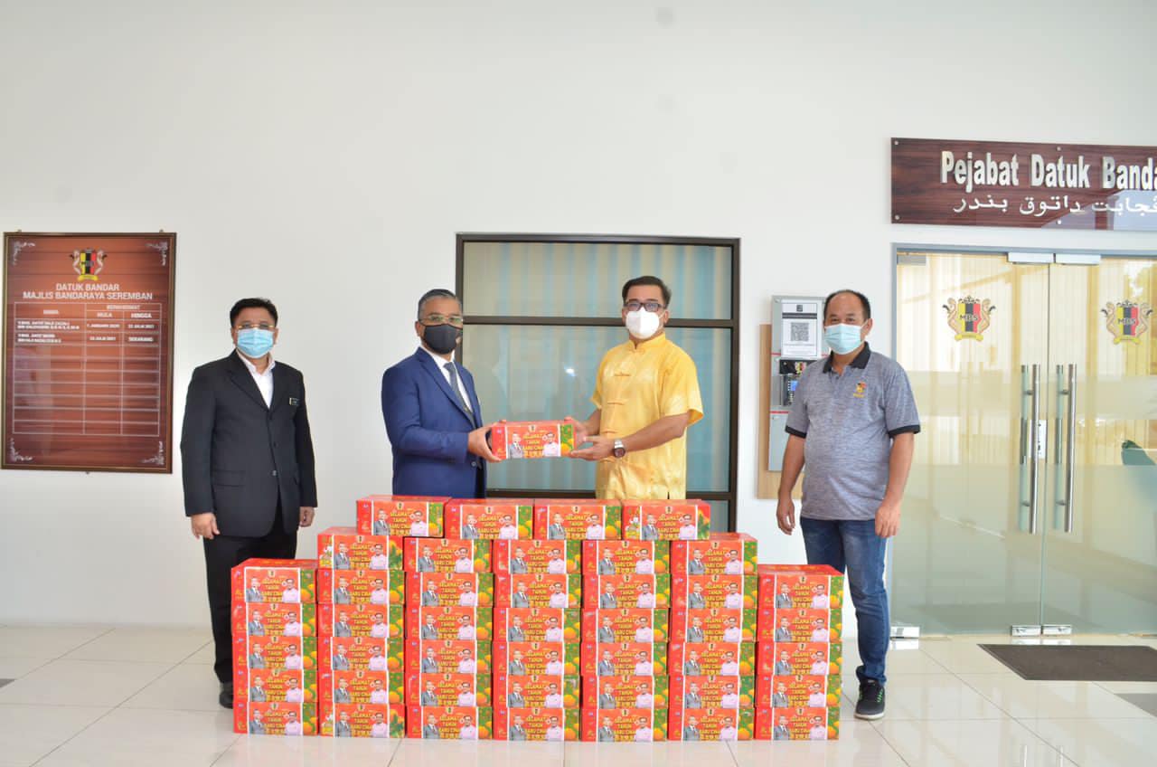 SUMBANGAN SEMPENA TAHUN BARU CINATASK FORCE SEKITAR KAWASAN BBN