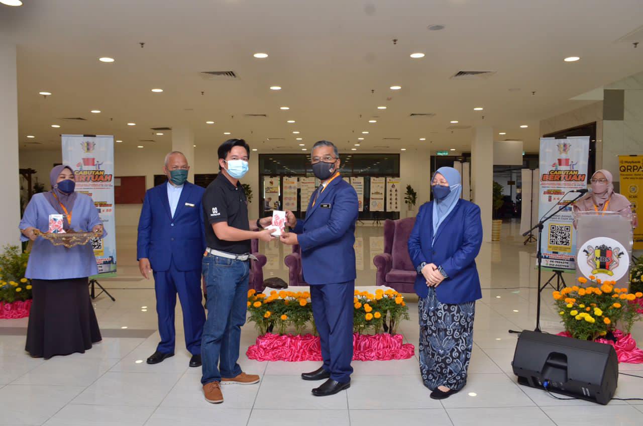 MAJLIS PENYAMPAIAN HADIAH CABUTAN BERTUAH KEMPEN BAGI BAYARAN CUKAI TAKSIRAN ATAS TALIAN DENGAN BAYARAN PENUH SEHINGGA 30 JUN 2022