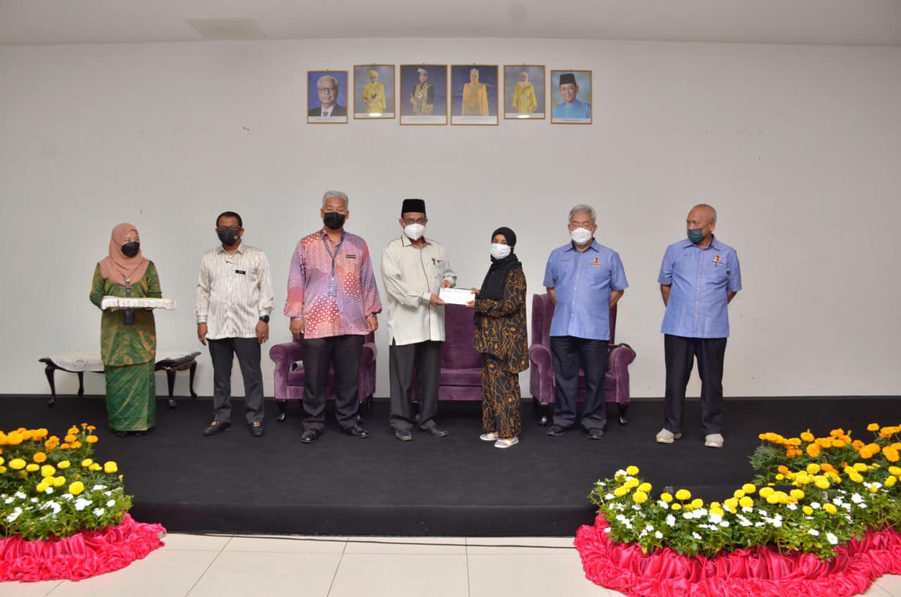 MAJLIS PENYERAHAN TAWARAN GERAI TAMAN AMPANGAN SEMPENA ULANG TAHUN KE-2 MAJLIS BANDARAYA SEREMBAN