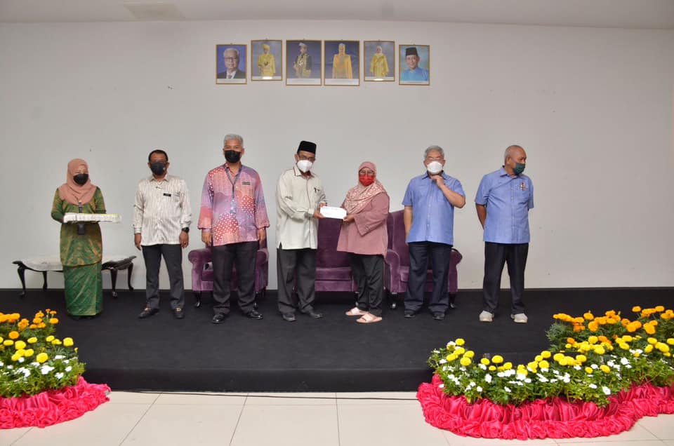 MAJLIS PENYERAHAN TAWARAN GERAI TAMAN AMPANGAN SEMPENA ULANG TAHUN KE-2 MAJLIS BANDARAYA SEREMBAN