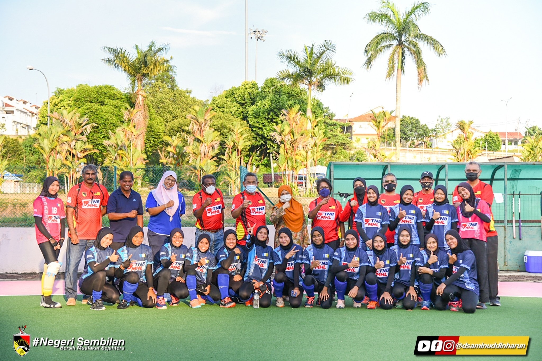 PASUKAN HOKI WANITA NEGERI SEMBILAN YANG BERJAYA MENGALAHKAN PASUKAN HOKI PULAU PINANG DALAM LIGA TNB MALAYSIA HOCKEY LEAGUE.