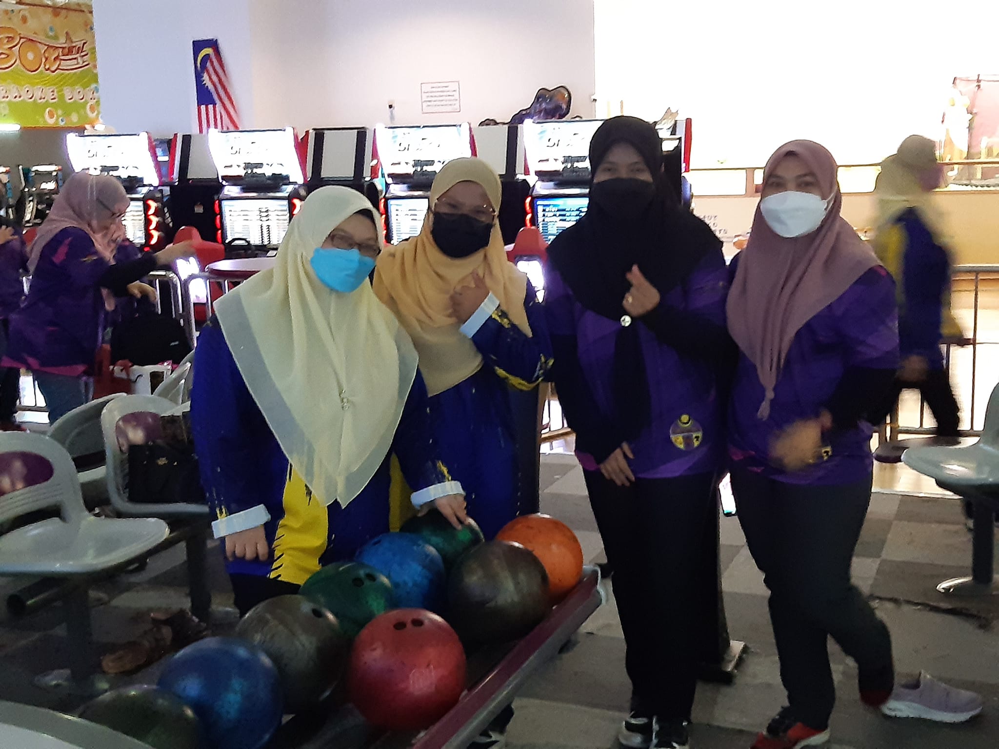DENGAN KERJASAMA MBS MENGADAKAN PERLAWANAN PERSAHABATAN BOWLING ANTARA PUSPANITA CN9 & PUSPANITA CAWANGAN NEGERI PERLIS