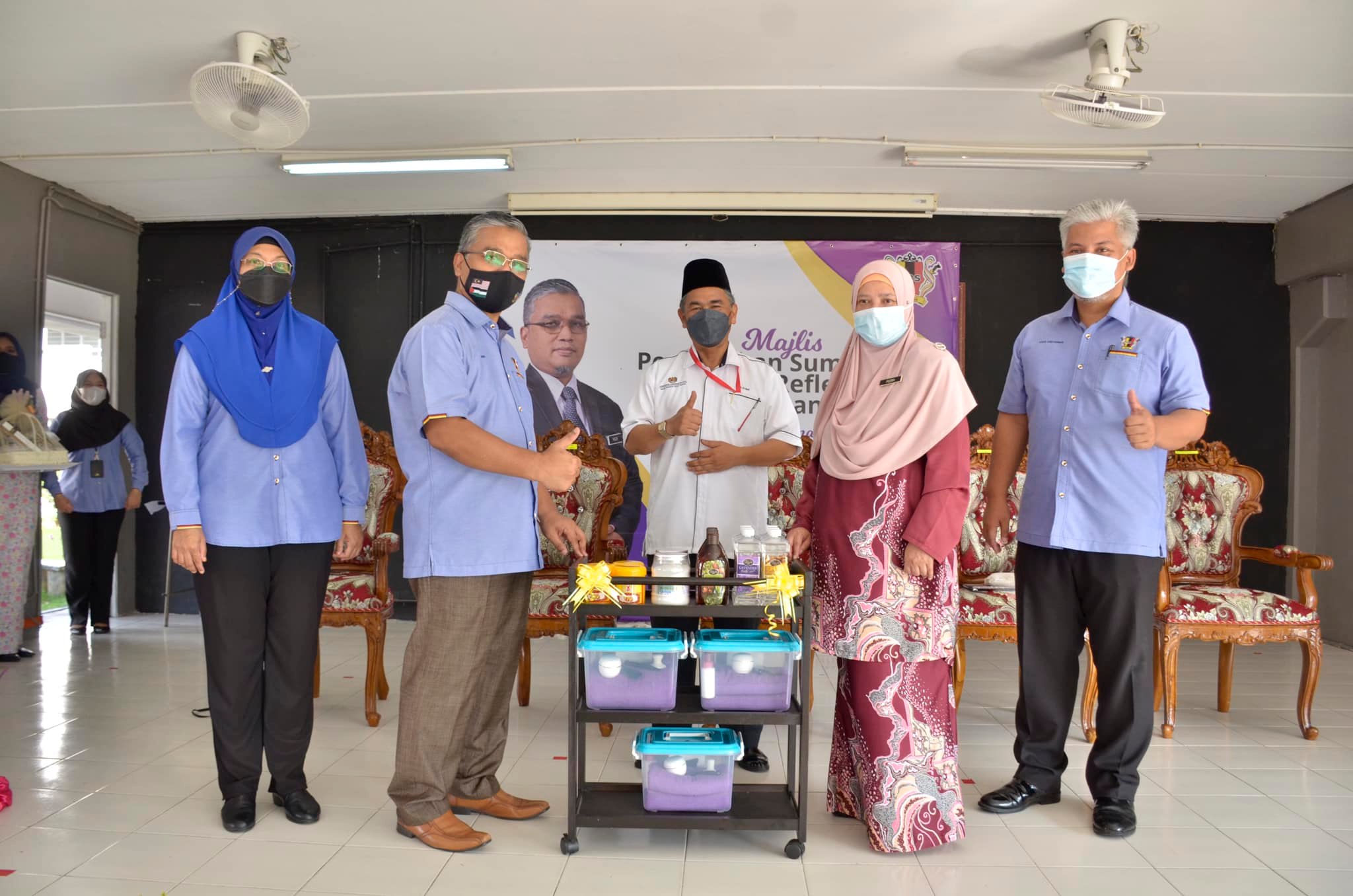 MAJLIS PENYERAHAN SUMBANGAN PERALATAN REFLEKSOLOGI SMK WARISAN PUTERI