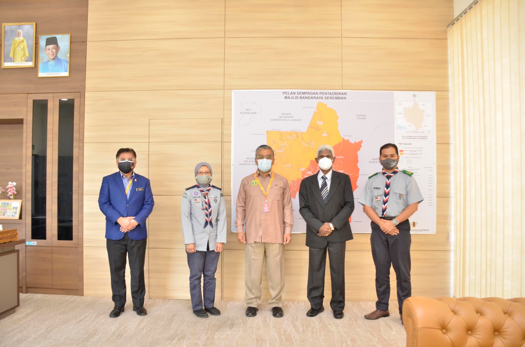 KUNJUNGAN HORMAT MAJLIS PENGAKAP DAERAH SEREMBAN TIMUR KE ATAS DATUK BANDAR