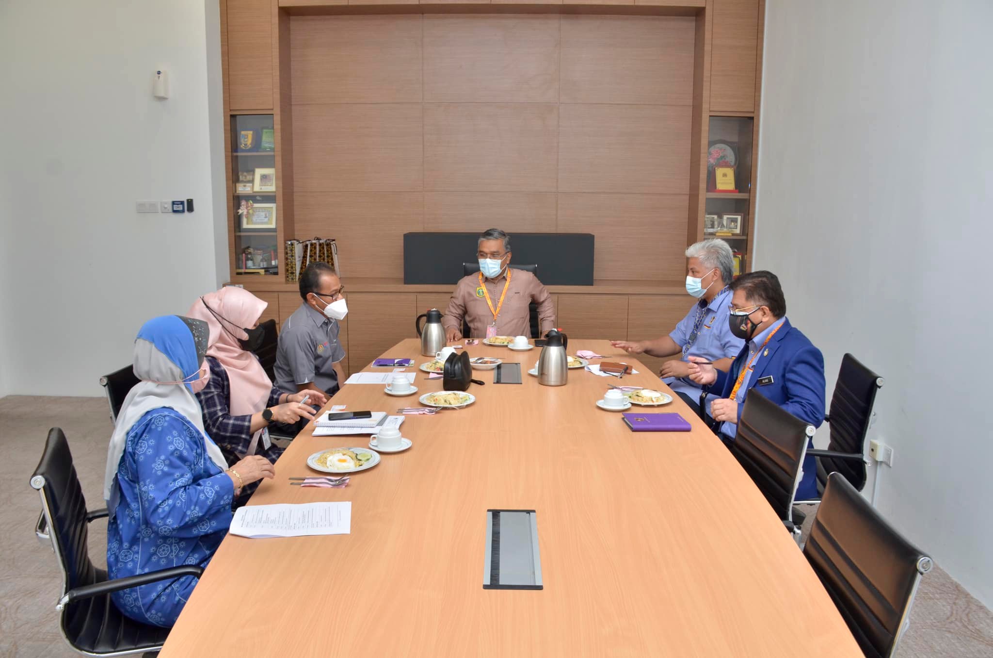 KUNJUNGAN HORMAT PENGARAH SURUHANJAYA KOPERASI MALAYSIA NEGERI SEMBILAN KE ATAS DATUK BANDAR