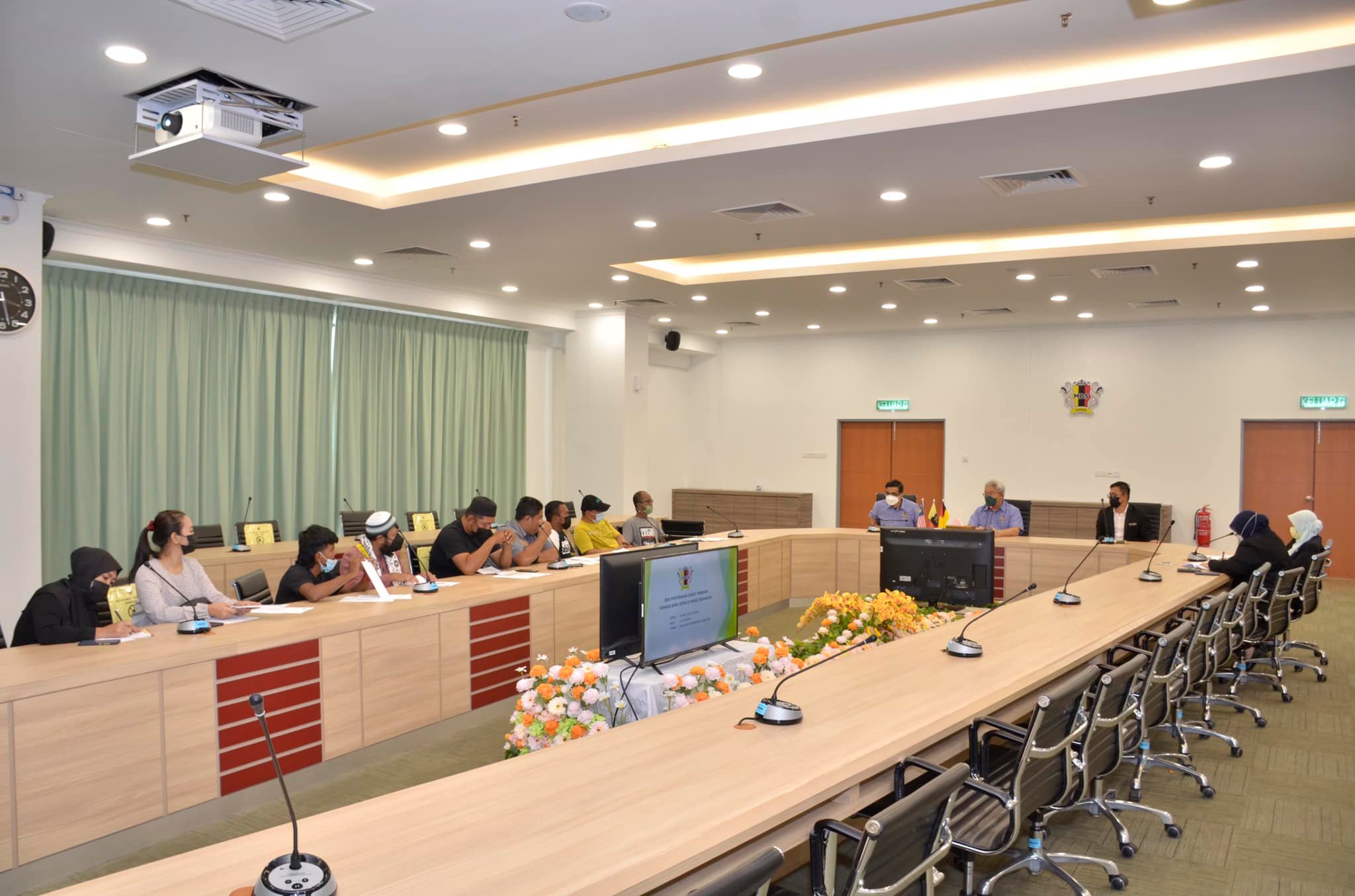 SESI PENYERAHAN SURAT TAWARAN PENIAGA BAHARU GERAI ARKED SENAWANG