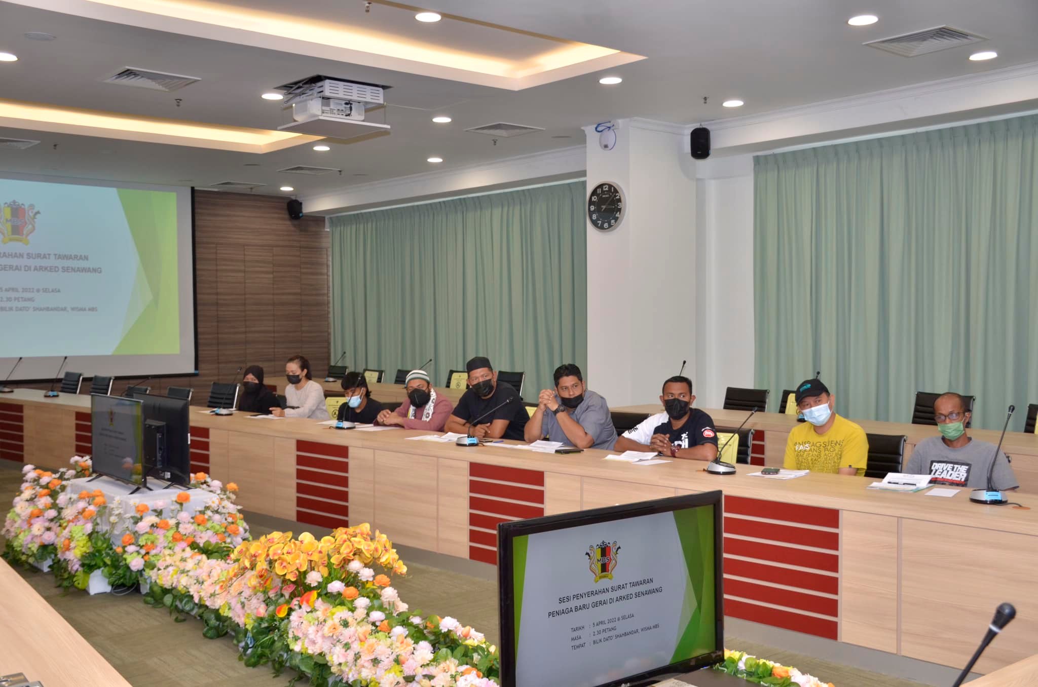 SESI PENYERAHAN SURAT TAWARAN PENIAGA BAHARU GERAI ARKED SENAWANG