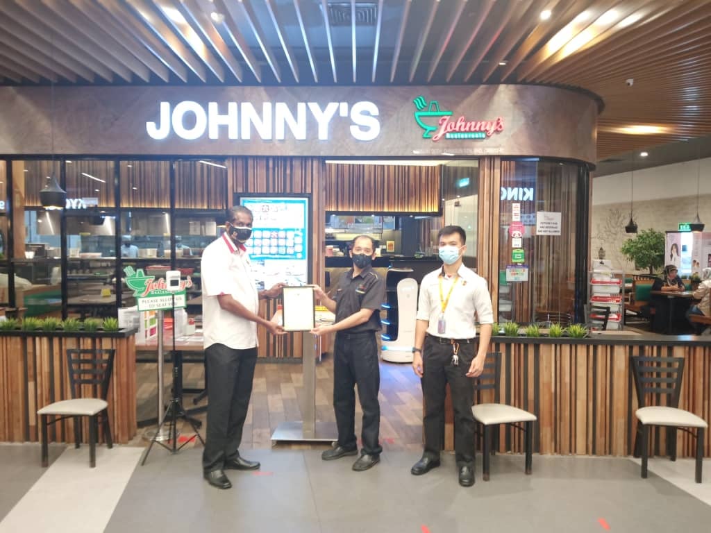 PENYERAHAN SIJIL PREMIS MAKANAN GRED A DI KAWASAN MAJLIS BANDARAYA SEREMBAN