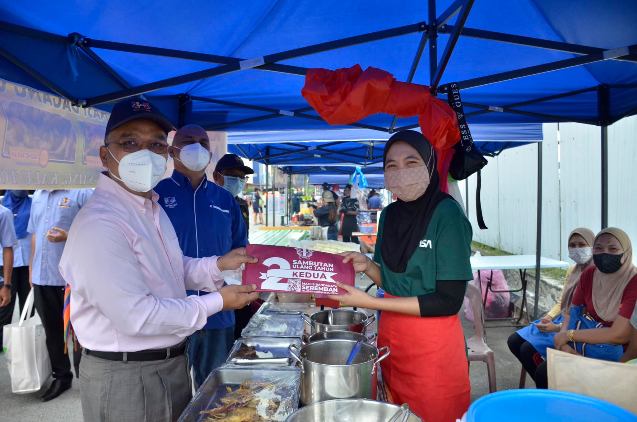 KEMPEN MENGGUNAKAN BEG PLASTIK BIODEGRADASI