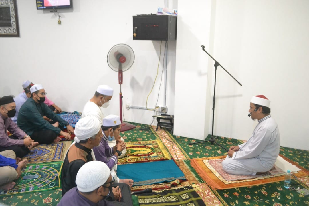 MAJLIS BERBUKA PUASA BERSAMA ANAK YATIM DAN SOLAT TERAWIH BERJEMAAH