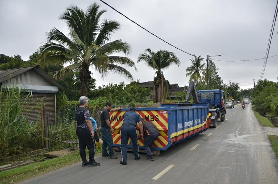 LAWATAN TURUN PADANG OPERASI BANJIR