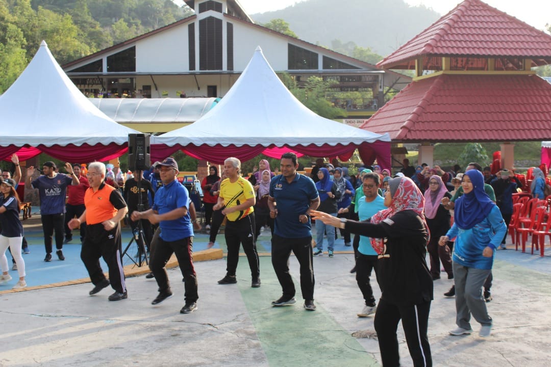 PLOGGING BUMI HIJAU DI TAMAN EKO RIMBA.