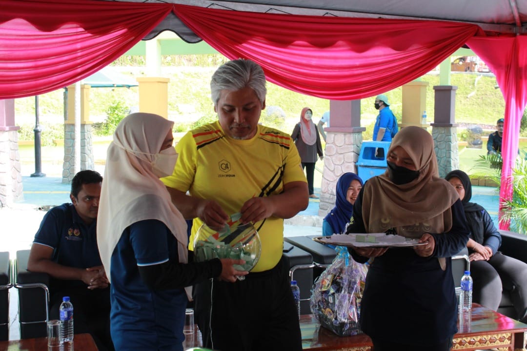 PLOGGING BUMI HIJAU DI TAMAN EKO RIMBA.