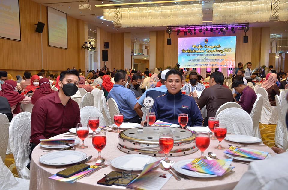 MAJLIS ANUGERAH PERKHIDMATAN CEMERLANG (APC) 2021 PENTADBIRAN KERAJAAN NEGERI SEMBILAN.