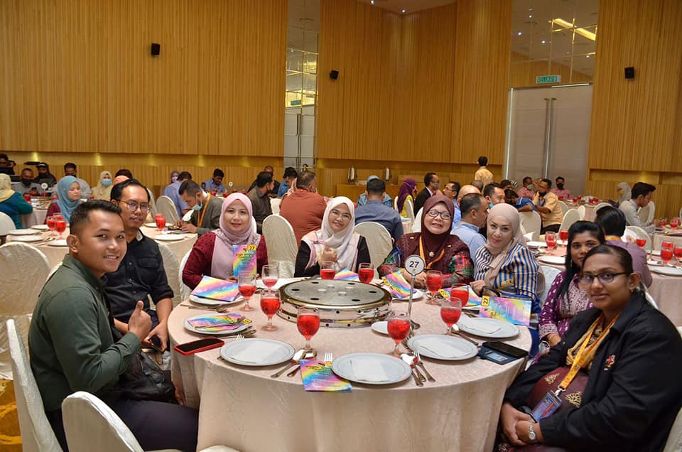 MAJLIS ANUGERAH PERKHIDMATAN CEMERLANG (APC) 2021 PENTADBIRAN KERAJAAN NEGERI SEMBILAN.