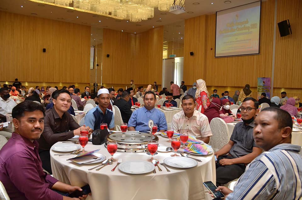 MAJLIS ANUGERAH PERKHIDMATAN CEMERLANG (APC) 2021 PENTADBIRAN KERAJAAN NEGERI SEMBILAN.