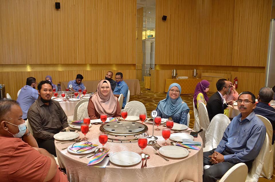 MAJLIS ANUGERAH PERKHIDMATAN CEMERLANG (APC) 2021 PENTADBIRAN KERAJAAN NEGERI SEMBILAN.