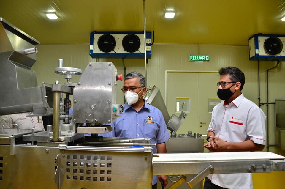 LAWATAN DATUK BANDAR KE DELIMA EMAS SDN BHD