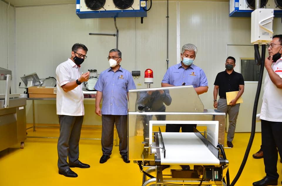 LAWATAN DATUK BANDAR KE DELIMA EMAS SDN BHD