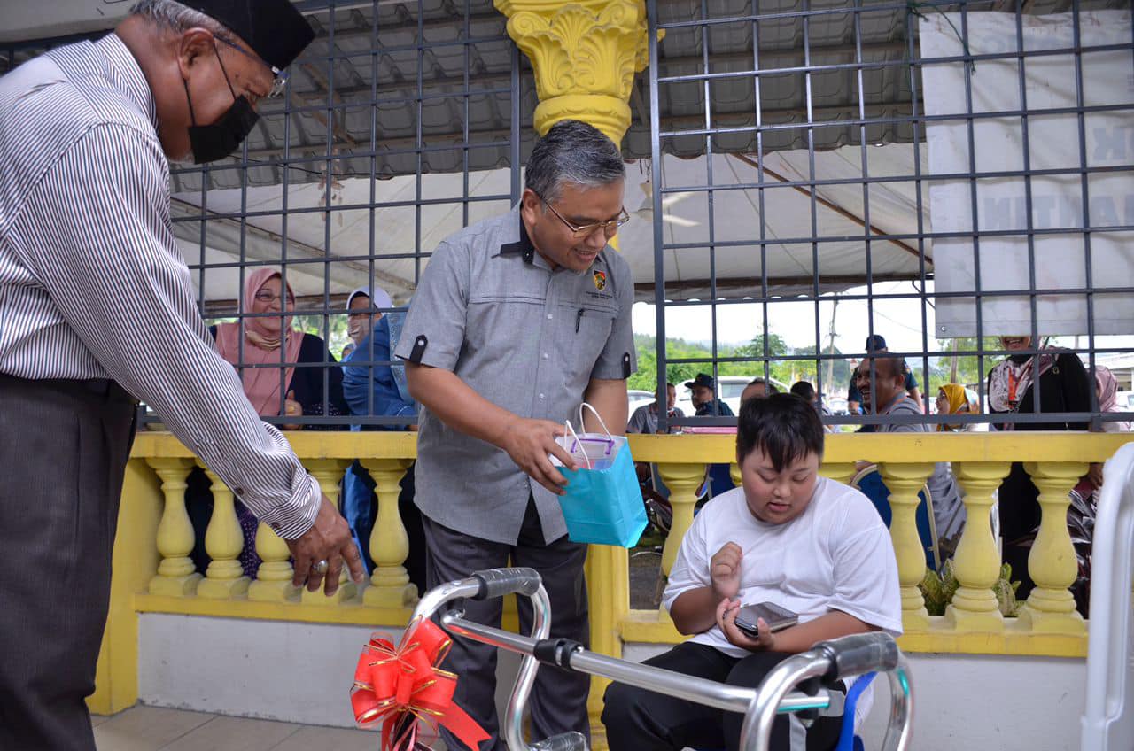 PROGRAM MASYARAKAT PENYAYANG (LA21) BERSAMA PUSAT PEMULIHAN DALAM KOMUNITI (PPDK) PEKAN MANTIN