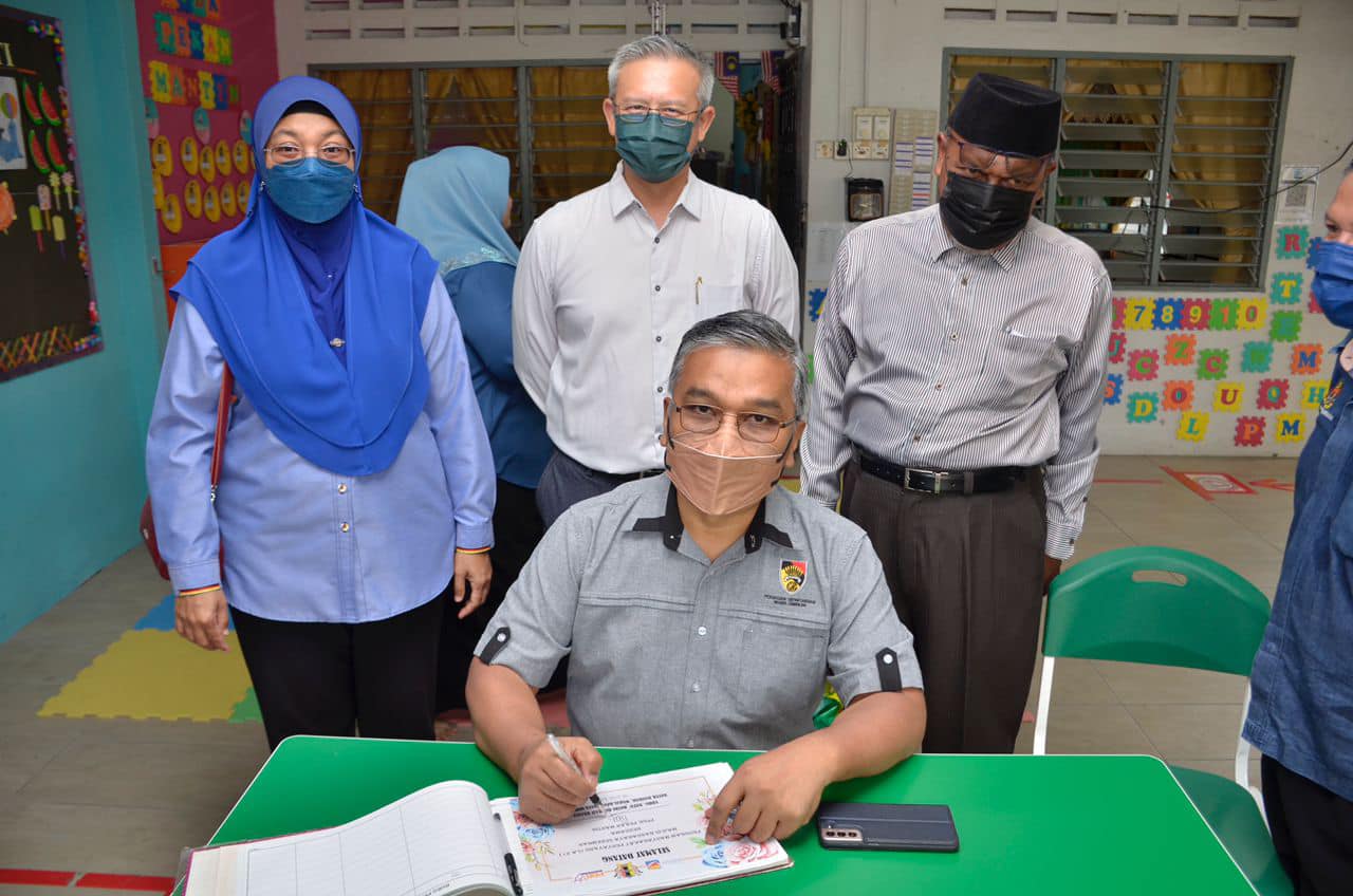 PROGRAM MASYARAKAT PENYAYANG (LA21) BERSAMA PUSAT PEMULIHAN DALAM KOMUNITI (PPDK) PEKAN MANTIN