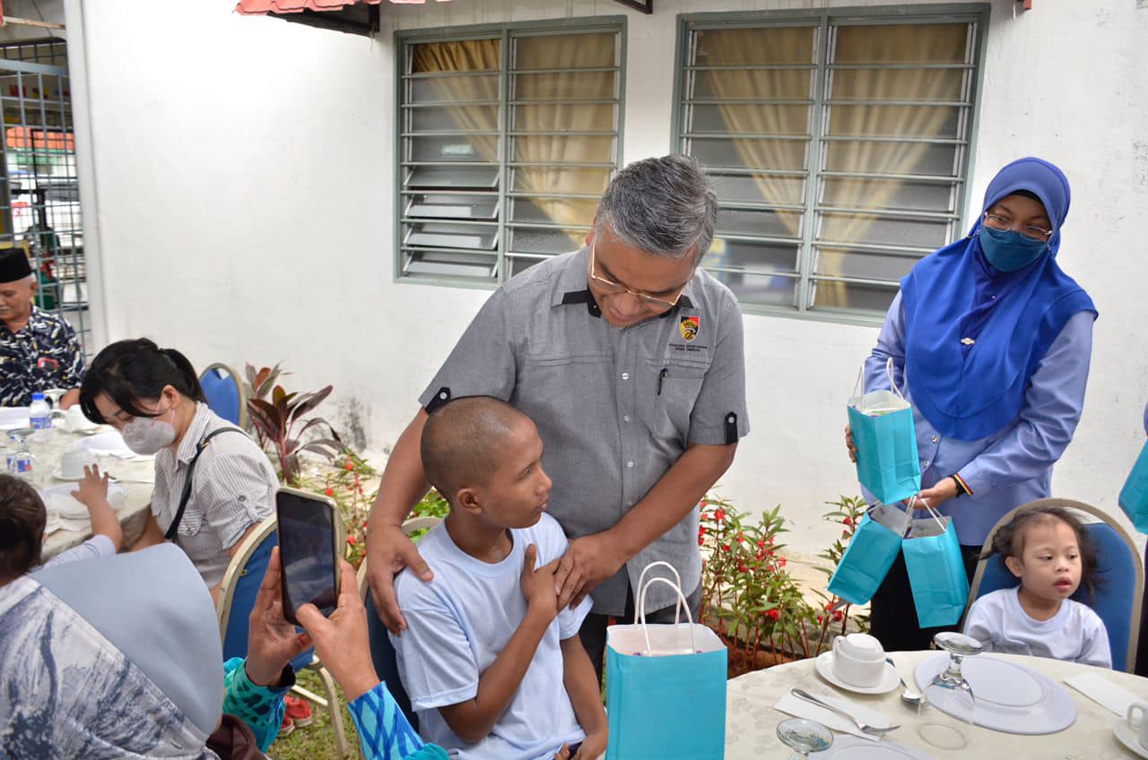 PROGRAM MASYARAKAT PENYAYANG (LA21) BERSAMA PUSAT PEMULIHAN DALAM KOMUNITI (PPDK) PEKAN MANTIN
