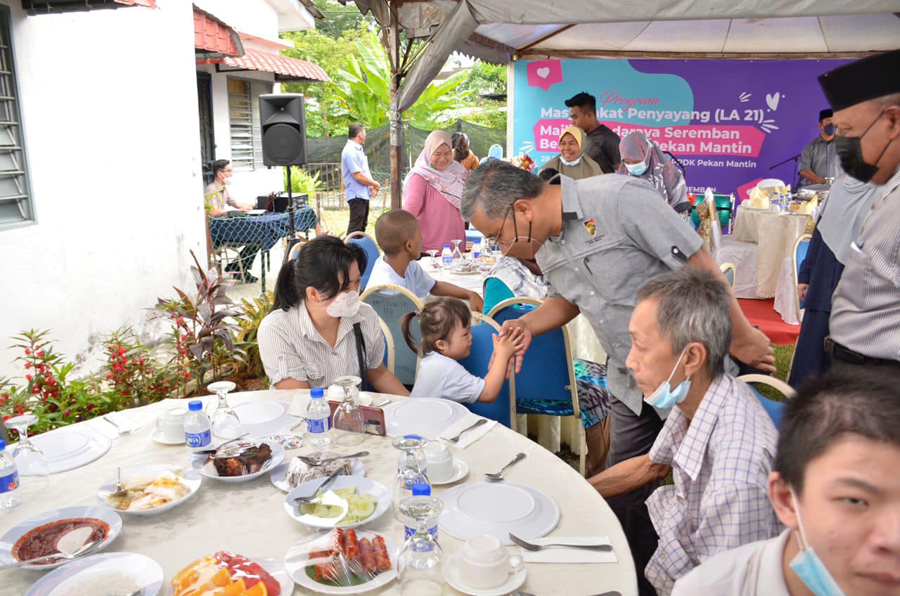 PROGRAM MASYARAKAT PENYAYANG (LA21) BERSAMA PUSAT PEMULIHAN DALAM KOMUNITI (PPDK) PEKAN MANTIN