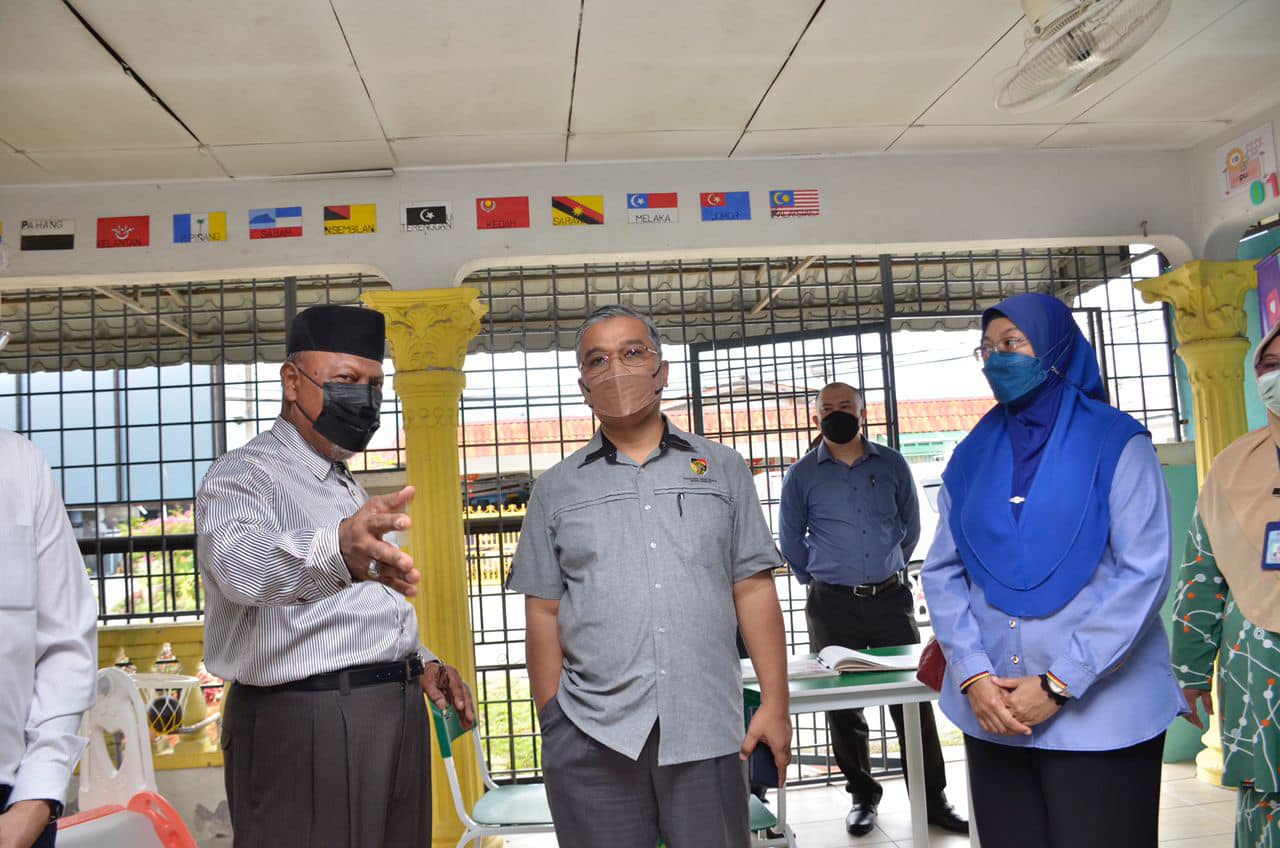 PROGRAM MASYARAKAT PENYAYANG (LA21) BERSAMA PUSAT PEMULIHAN DALAM KOMUNITI (PPDK) PEKAN MANTIN