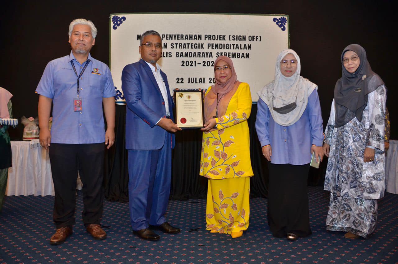 MAJLIS PENYERAHAN PROJEK (SIGN OFF) PELAN STRATEGIK PENDIGITALAN (PSP) MAJLIS BANDARAYA SEREMBAN 2021-2022