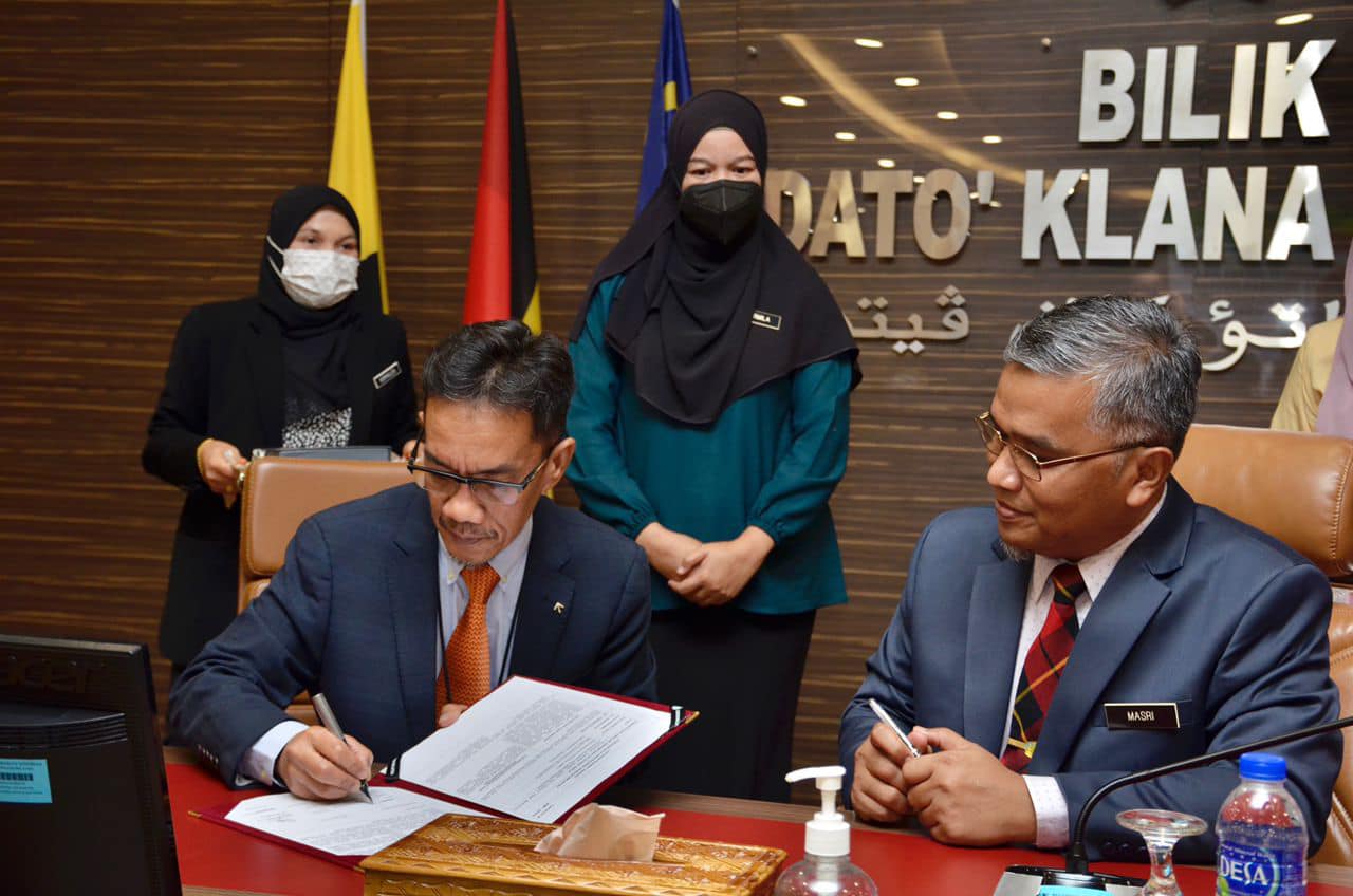 MAJLIS MENANDATANGANI LAPORAN KHIDMAT NASIHAT DI ANTARA MBS BERSAMA (SPRM)