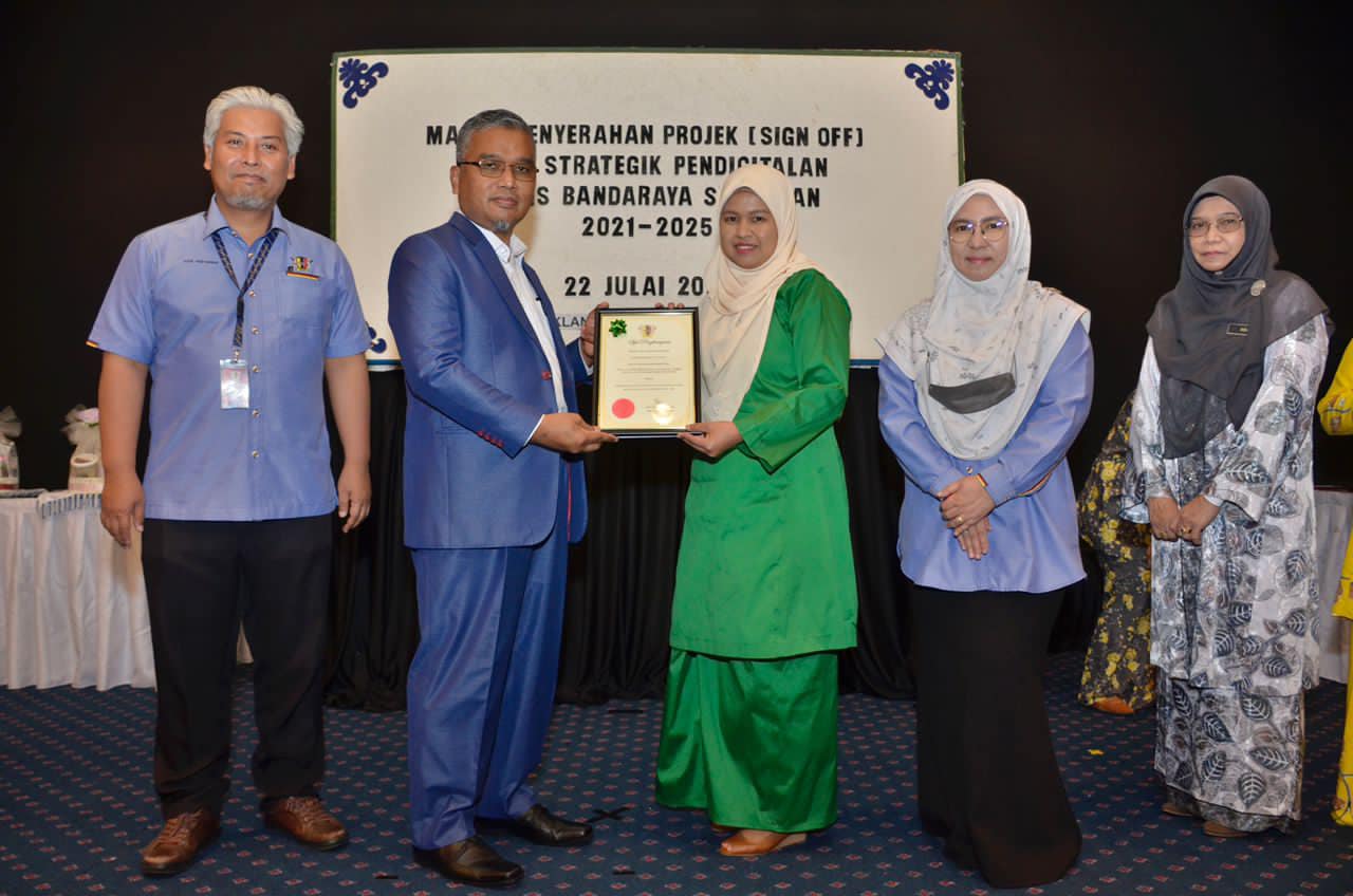 MAJLIS PENYERAHAN PROJEK (SIGN OFF) PELAN STRATEGIK PENDIGITALAN (PSP) MAJLIS BANDARAYA SEREMBAN 2021-2022