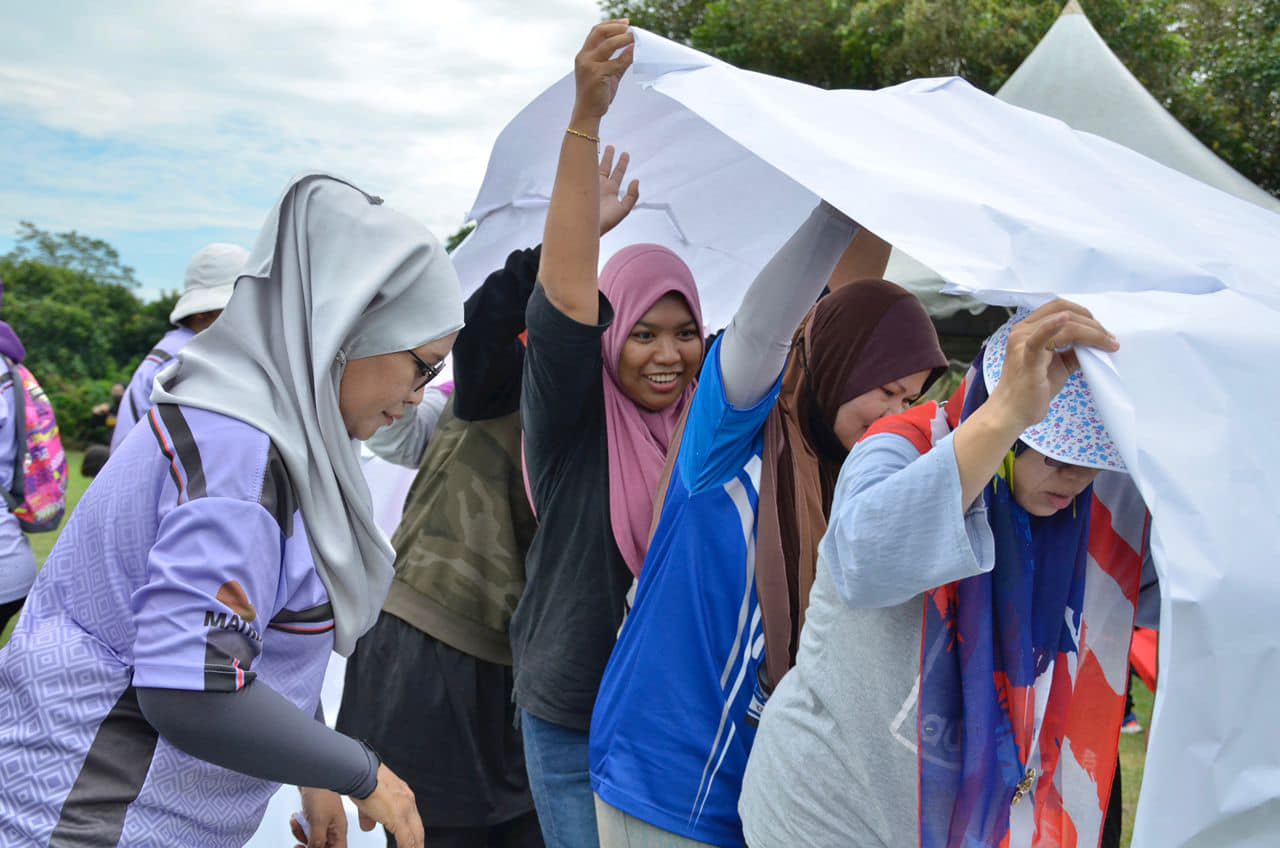 MAJLIS PENYAMPAIAN HADIAH BAGI SUKANEKA HARI SIHAT DUN LABU