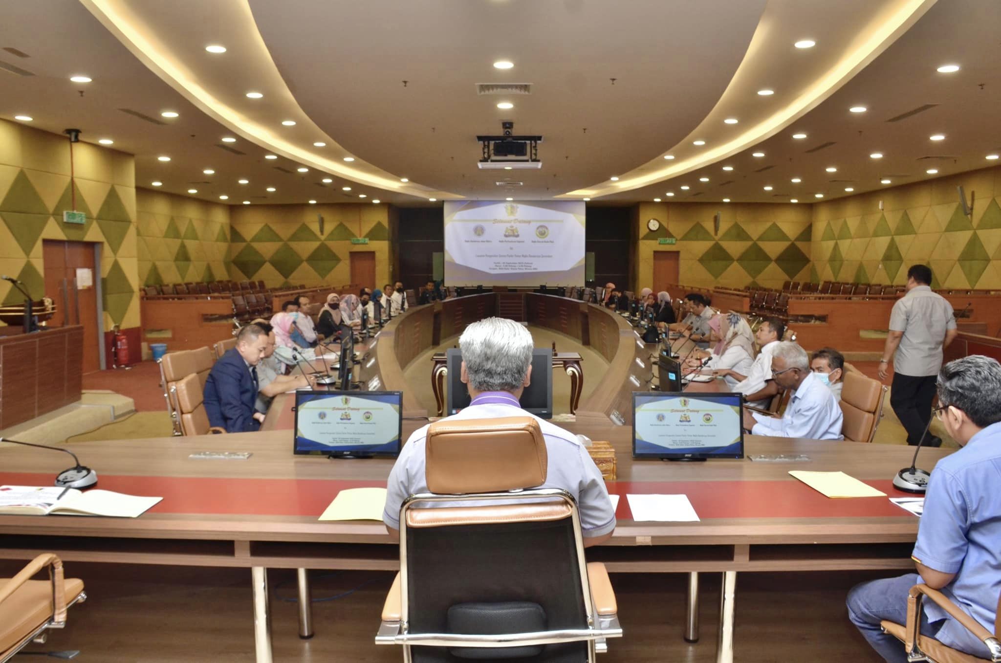 LAWATAN PENGENALAN SISTEM PARKIR PINTAR MAJLIS BANDARAYA SEREMBAN