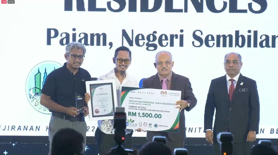 ANUGERAH KEJIRANAN HIJAU (AKH) 2022 KATEGORI PERUMAHAN BERTANAH SEMPENA HARI PERANCANGAN BANDAR SEDUNIA (HPBS).