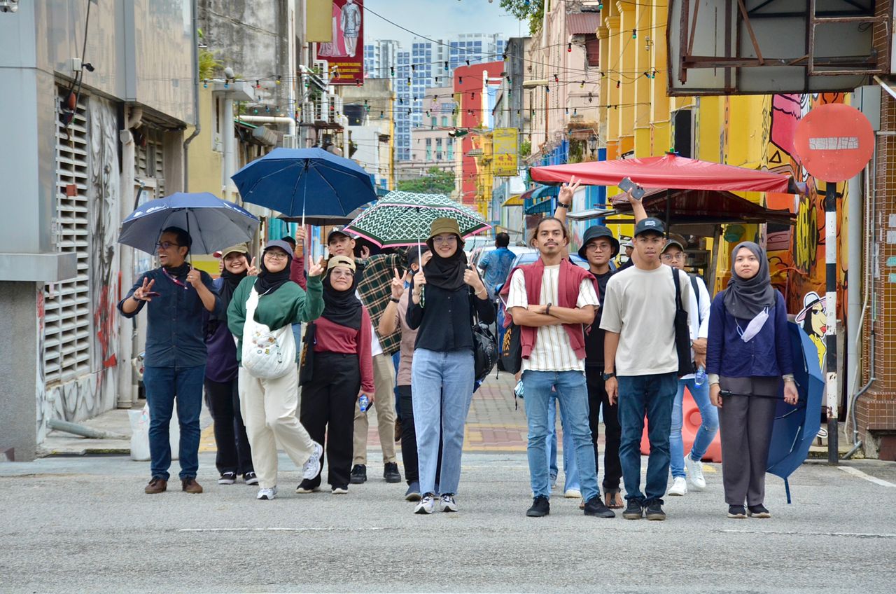 LAWATAN AKADEMIK KURSUS SARJANA MUDA SAINS SENIBINA UTM