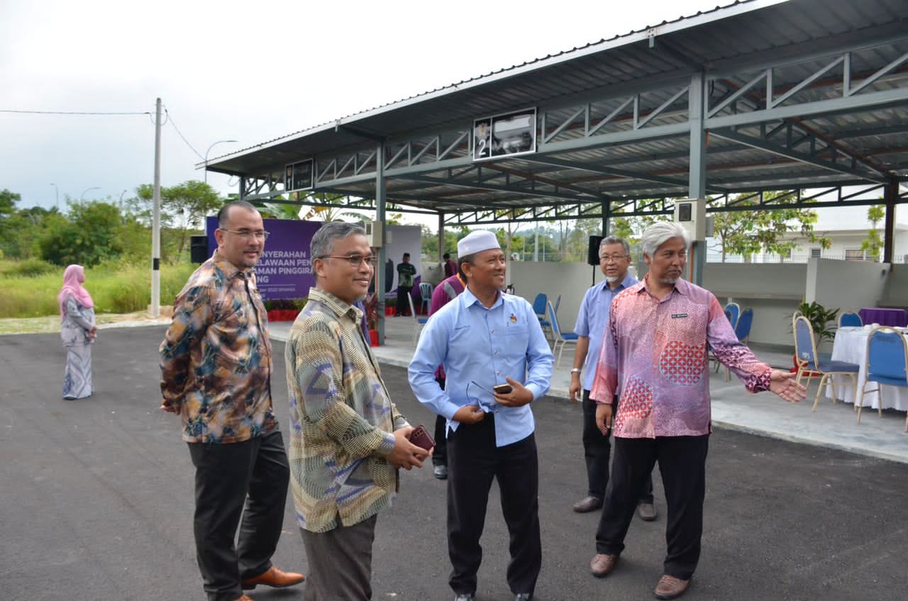 MAJLIS SESI PENYERAHAN SURAT PELAWAAN BAGI GERAI TAMAN PINGGIRAN SENAWANG