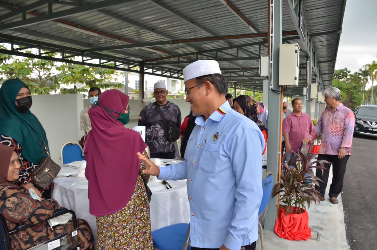 MAJLIS SESI PENYERAHAN SURAT PELAWAAN BAGI GERAI TAMAN PINGGIRAN SENAWANG