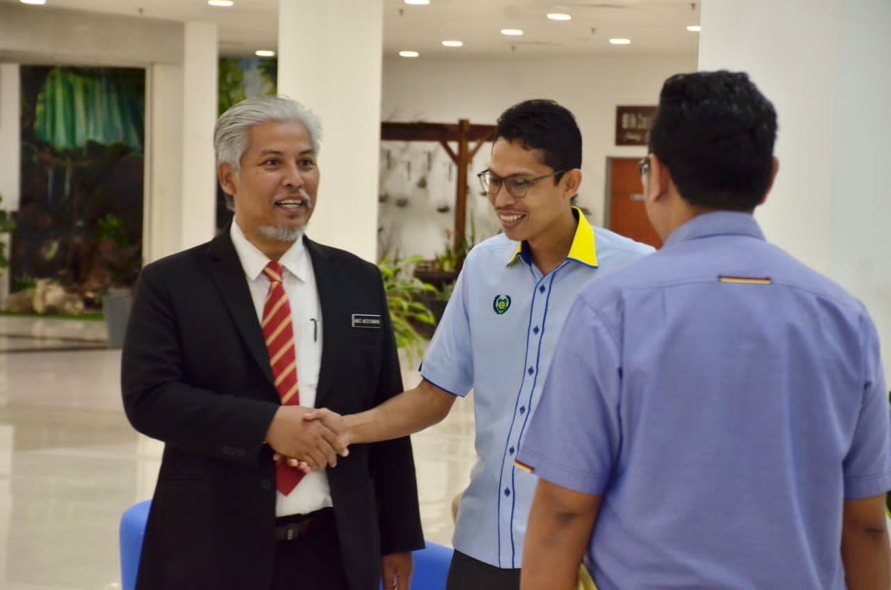 LAWATAN PENANDAARASAN MAJLIS PERBANDARAN KANGAR MENGENAI PELAKSANAAN OPERASI SMART PARKING MAJLIS BANDARAYA SEREMBAN