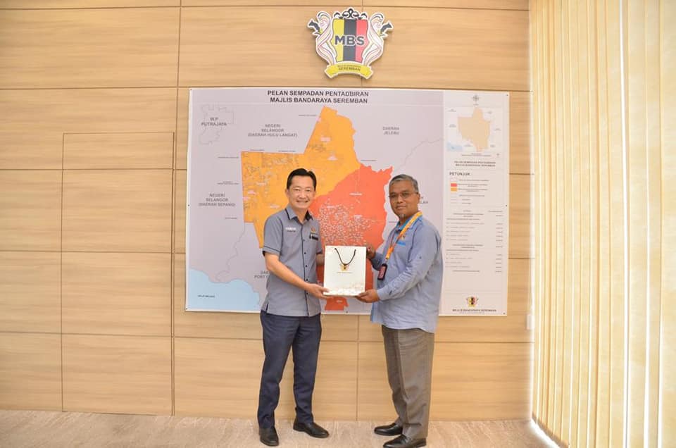 KUNJUNGAN HORMAT DARIPADA AHLI PARLIMEN RASAH