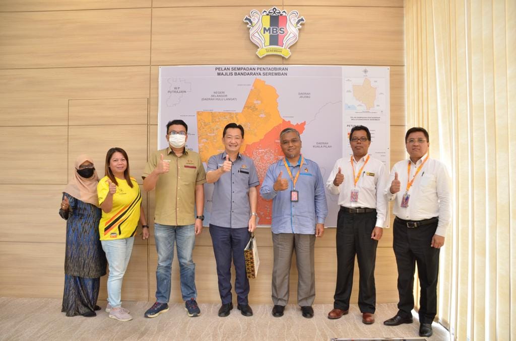 KUNJUNGAN HORMAT DARIPADA AHLI PARLIMEN RASAH