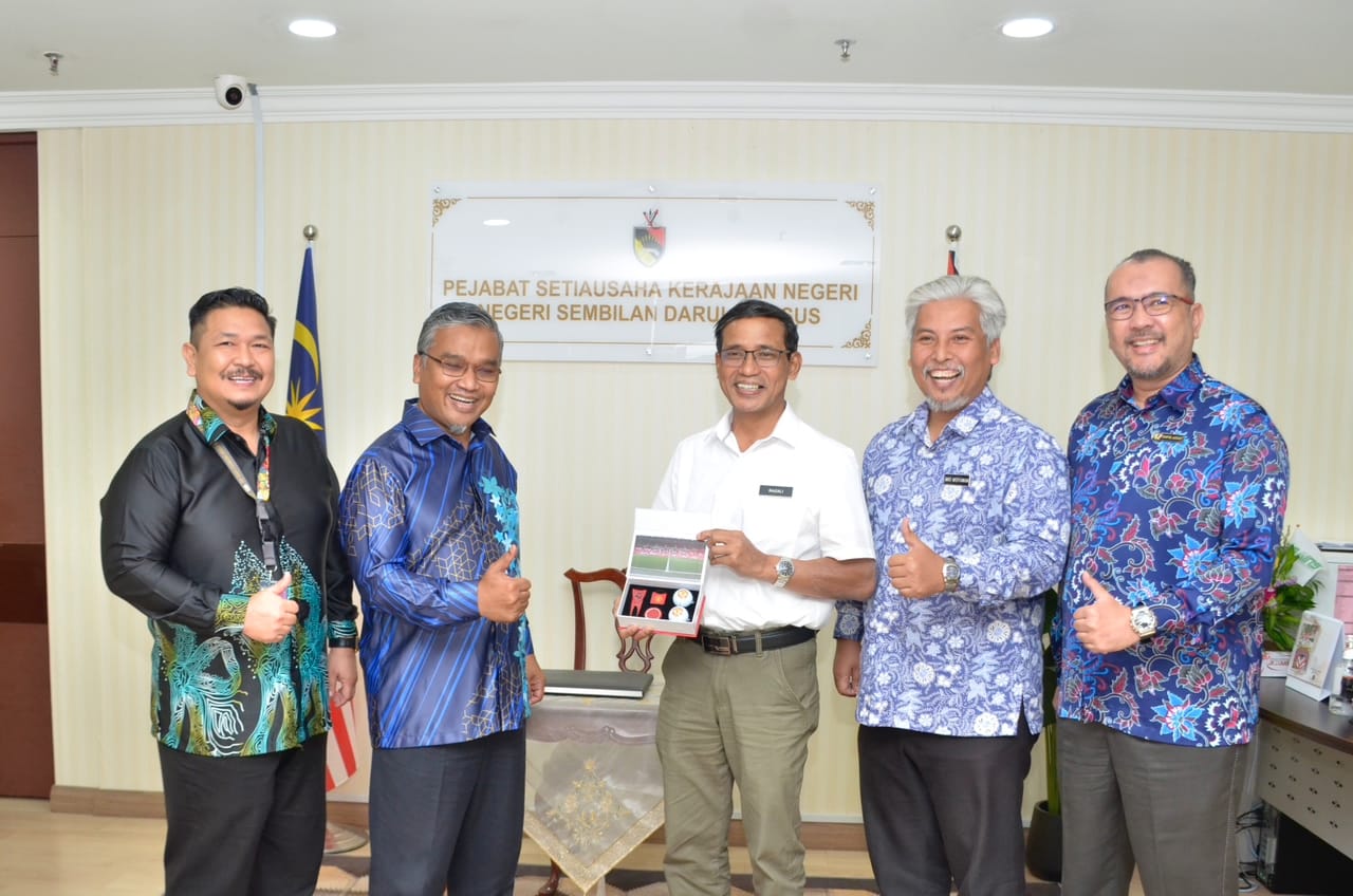 KUNJUNGAN HORMAT DATUK BANDAR MBS KE ATAS YB SETIAUSAHA KERAJAAN NEGERI SEMBILAN