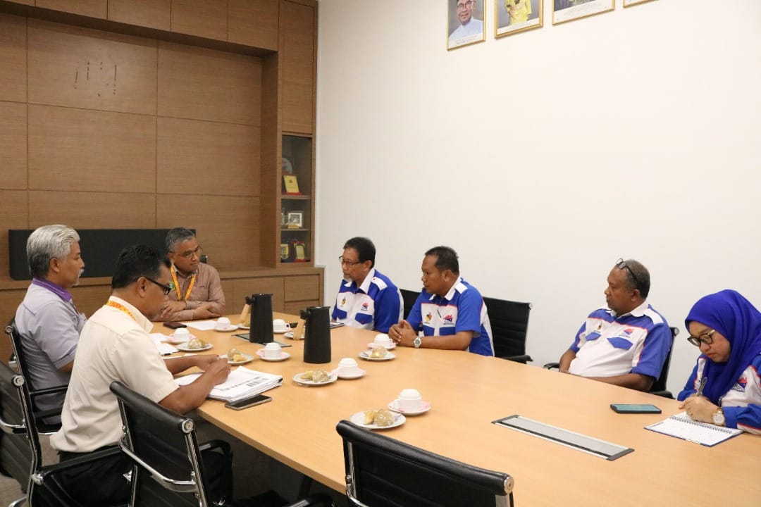 KUNJUNGAN HORMAT DARIPADA PERSATUAN KONTRAKTOR BUMIPUTERA KELAS 'F' MALAYSIA CAWANGAN NEGERI SEMBILAN (PERKOBF)