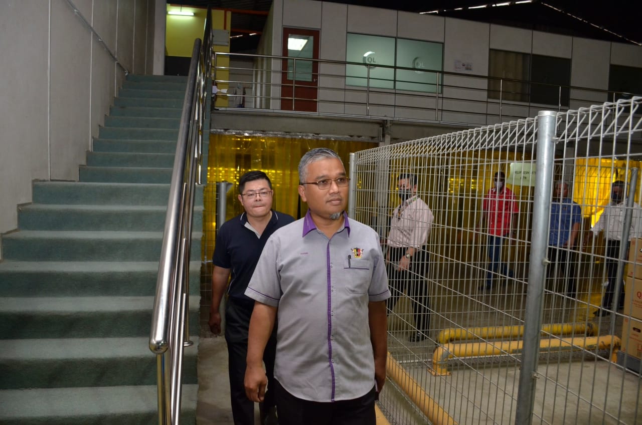 LAWATAN TURUN PADANG DATUK BANDAR DI QL POULTRY FARM, PAJAM