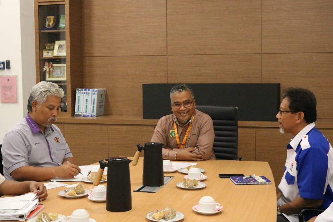 KUNJUNGAN HORMAT DARIPADA PERSATUAN KONTRAKTOR BUMIPUTERA KELAS 'F' MALAYSIA CAWANGAN NEGERI SEMBILAN (PERKOBF)