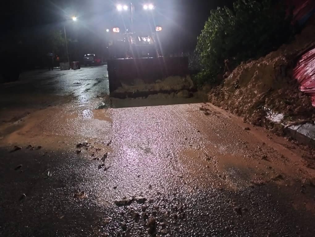 Tanah Runtuh Jalan Tok Dagang