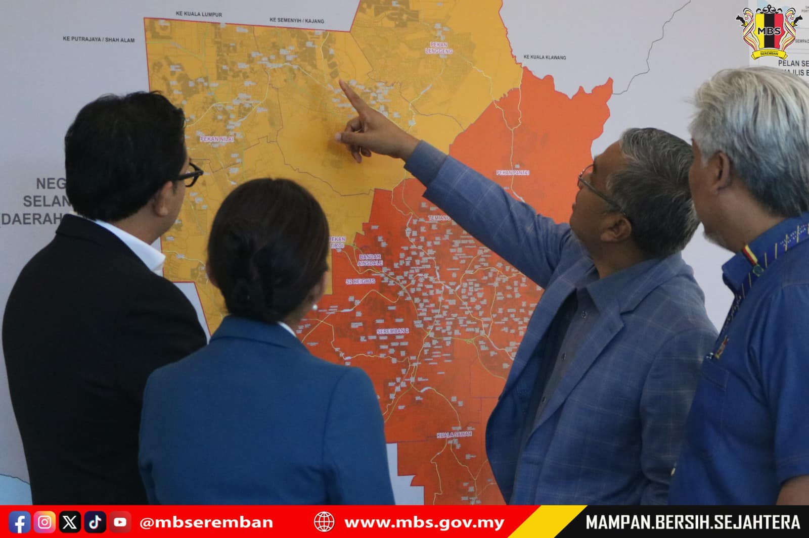 KUNJUNGAN HORMAT DARIPADA Y.M TUNKU DATO' MOHAMED ALAUDDIN TUNKU NAQUIYUDDIN