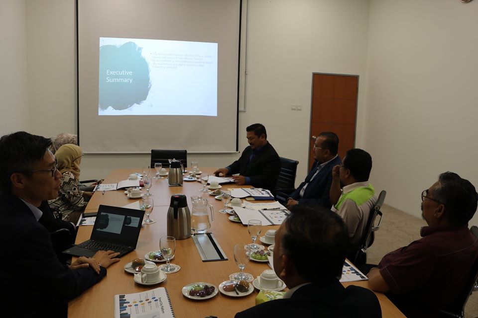 Kunjungan Hormat daripada Seremban Half Marathon oleh YAM Tunku Dato’ Seri Utama Naquiyuddin Ibni Almarhum Tuanku Ja’afar dan YM Tunku Dato’ Mohamed Alauddin Tunku Naquiyuddin