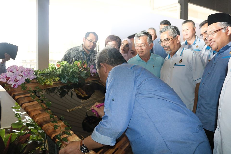 MAJLIS PERASMIAN RUANG NIAGA TINGKAT ATAS PASAR BESAR SEREMBAN